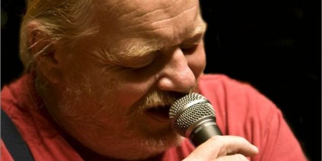 Hele Danmarks Bamse, Flemming Jørgensen sov stille ind i sit hjem nytårsnat 2010/2011. Han blev 63 år gammel. Han hittede blandt andet med sangen Vimmersvej i 1965.