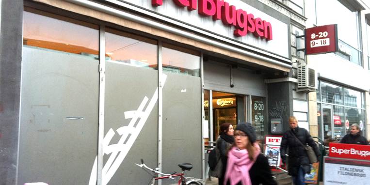 'Det var helt utilfredsstillende at forholdene ikke var i orden,' siger Jens Juul Nielsen, der er informationsdirektør i Coop, der står bag Superbrugsen.