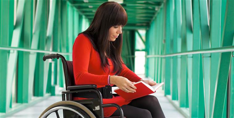Der er muligvis ændringer på vej for de 50.000 fleksjobbere, som arbejder på nedsat tid på grund af sygdom eller handicap.