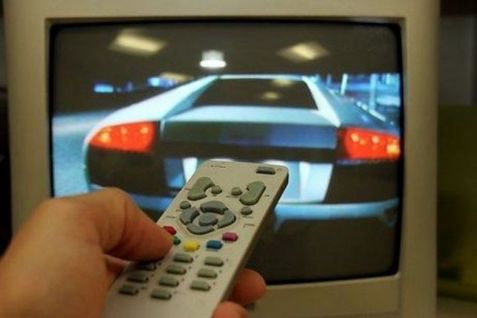 Canal Digital har ført kunderne bag lyset, mener forbrugerombudsmanden. Derfor har han nu anmeldt selskabet til politiet.