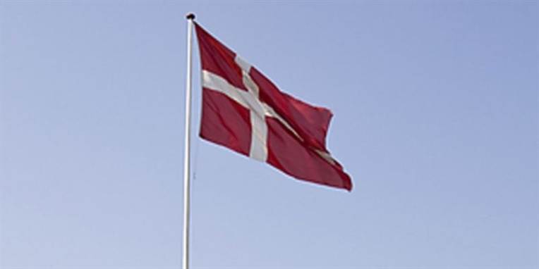 Busserne kører med Dannebrog i dag. Prins Felix fylder ni.