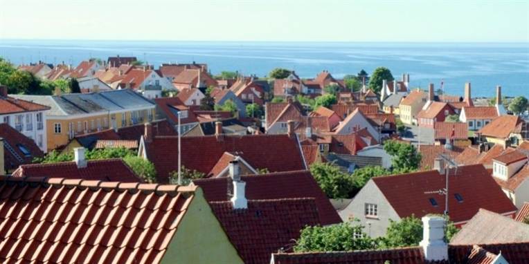 De skattestigninger i grundskylden, man ser nu, er faktisk efterveer af boligboblen, da de først slår igennem med års forsinkelse.
