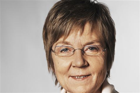 Marianne Jelved (R) mener, at kommunerne må stramme op og sikre handicaphjælperne rimelige arbejdsvilkår.