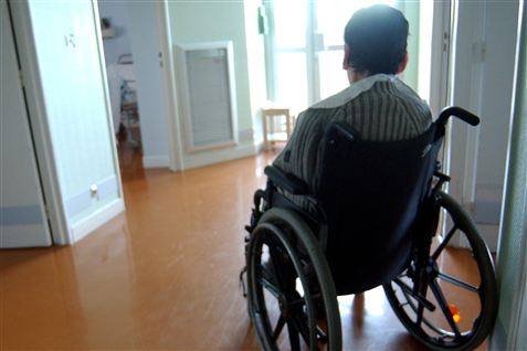 ”Jeg havde svært ved at lægge et uridom på hans penis, som er sådan en slange, der kan føre urinen ned i en pose. Så han spurgte, om jeg ikke bare kunne onanere på ham i stedet.”