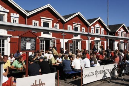 Om dagen er der roligt på havnen i Skagen. Men ud på natten hærger tilrejsende unge Skagen.
 Foto: www.colourbox.com