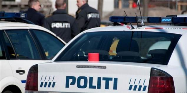 En ambulance, som blev ledsaget af politieskorte, kørte drengen til Nykøbing Sygehus kort efter ulykken, men hans liv stod ikke til at redde.