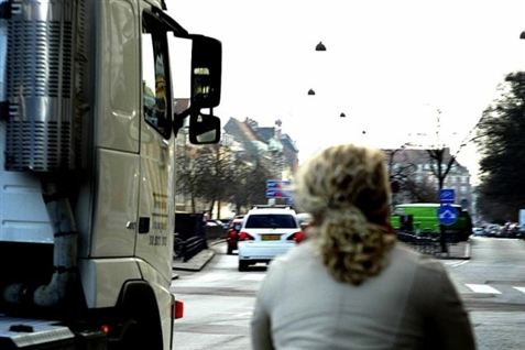 En 33-årig kvinde blev her til morgen dræbt i en højresvingsulykke i København. (Arkivlfoto).