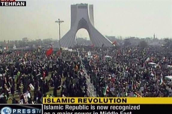 Den islamiske revolution og deraf følgende afskaffelse af demokrati i landet, skaber demonstrationer med eksiliranere Europa over