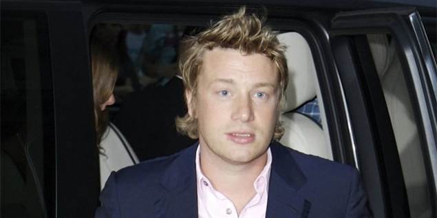 Jamie Oliver er en rigtig god forretning. Alene sidste år steg hans formue med 400 millioner kroner fra salg af kogebøger.