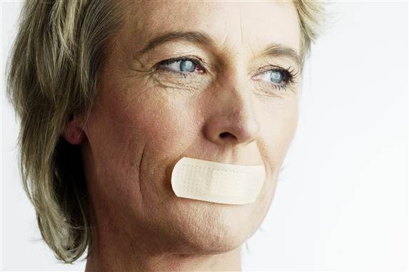 Frygt for at miste jobbet får færre til at åbne munden og sige chefen i mod.