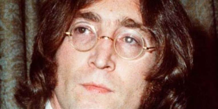 John Lennon blev verdenskendt for sin musik, men ønskede også anerkendelse for sit talent som visuel kunstner.