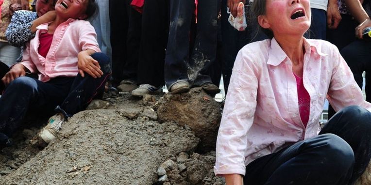 Jordskred er et velkendt problem i Kina. I dag er ni døde, da katastrofen ramte en skole i landsbyen Zhenhe.