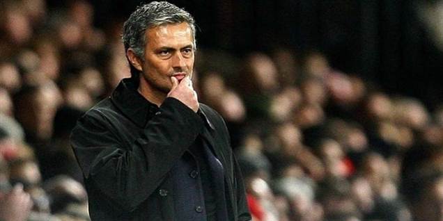 Noget tyder på at Jose Mourinho ikke skulle gruble meget over den fireårige forlængelse med Real Madrid.