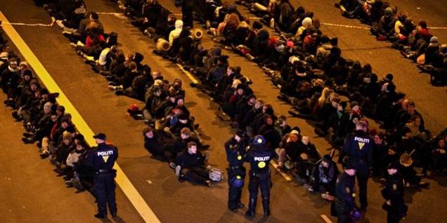 Op mod 479 personer, som alle blev anholdt under klimatopmødet i København i december, skal have erstatning for ulovlig frihedsberøvelse, oplyser Københavns Politi.