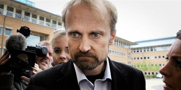 Københavns Universitet skiller sig nu af med den professor, som fik fem måneders fængsel for spionage.