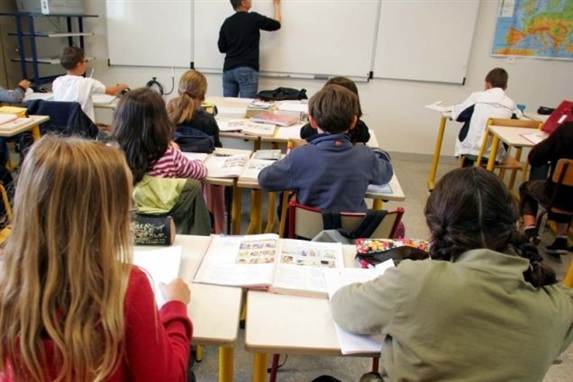 Skoler, plejehjem og andre institutioner rammes hårdt i de her år. Kommunalreformen får en del af skylden.