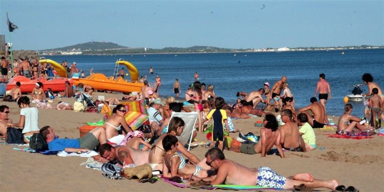 Det er blevet lettere at finde ud af, om en borger imod reglerne både får kontanthjælp og feriepenge udbetalt. Mange sager tjekkes nu.