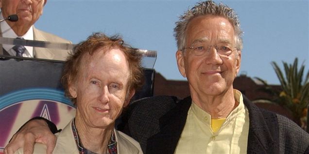 Den nu afdøde keyboardspiller i The Doors, Ray Manzarek (t.h.), ses her med bandets guitarist Robby Krieger tilbage i 2007.