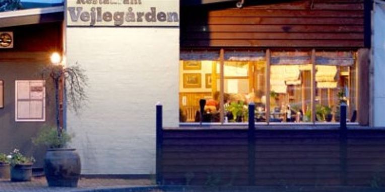 Der går mindst 14 dage og måske helt op til to måneder, før Arbejdsretten afgør om blokaden mod restauranten er lovlig eller ej