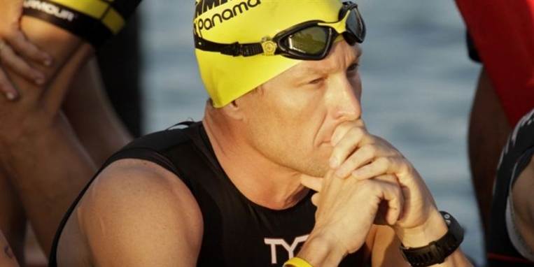 Lance Armstrong på cyklen i Panama.