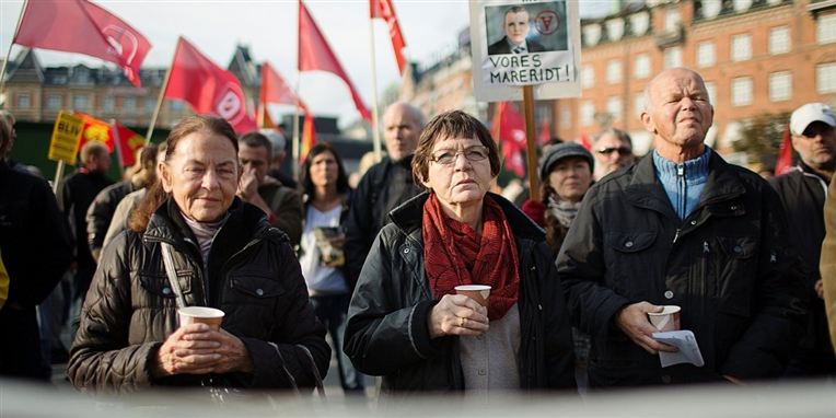 Demonstranter indtog tirsdag Rådhuspladsen i København for at vise deres protest mod dagpengeforringelser. Den protest kan blive meget voldsommere, forudser de lediges forening.