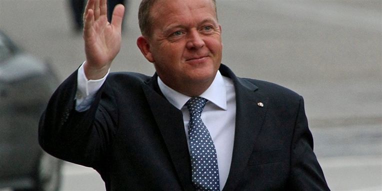 Lars Løkke kritiserede tidligere i dag akutpakken for ikke at skabe nye job, men blot flytte rundt på rækkefølgen af de ledige.