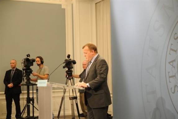Lars Løkke Rasmussen svare på kritiske spørgsmål fra pressen