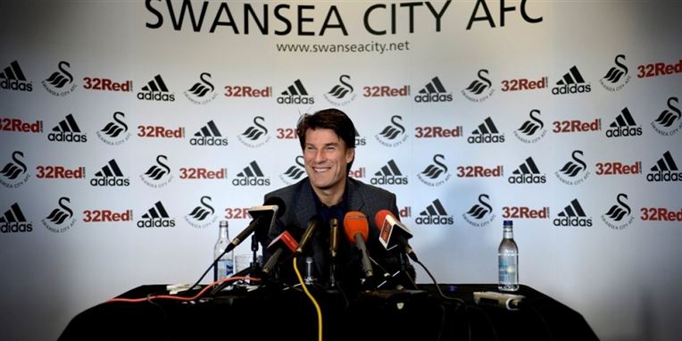 Swansea indtager 11.-pladsen i Englands bedste fodboldrække efter ni spillerunder.