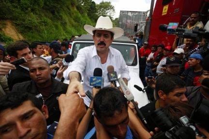 Zelaya tiljubles af støtter i Nicaragua
 Foto: Felix Esteban / POLFOTO