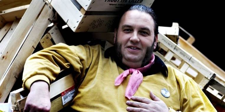 Mater Fatmans påståede børnehaveprojekt, som han indsamler penge til, skal nu kigges i sømmene af politiet.