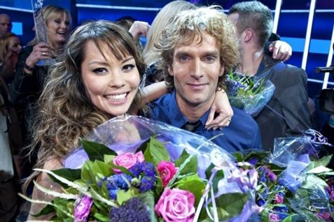 Christina Chanée og Tomas N'evergreen sang 'In A Moment Like This' til tops ved Dansk Melodi Grand Prix.