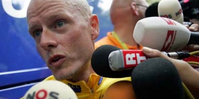 Der er sæson for historier om kyllinger i påsken, og denne kylling har potentiale til at blive en rigtig guldfugl. Michael Rasmussen får nemlig muligvis en erstatning på 40 millioner kroner.