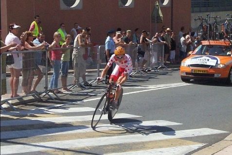 Michael Rasmussen iført den prikkede bjergtrøje under Tour de France i 2006