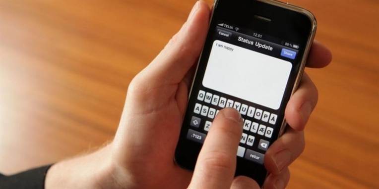 Prisen på en smartphone står til at komme ned på omkring 500 danske kroner, forudser teknologi-gigant.