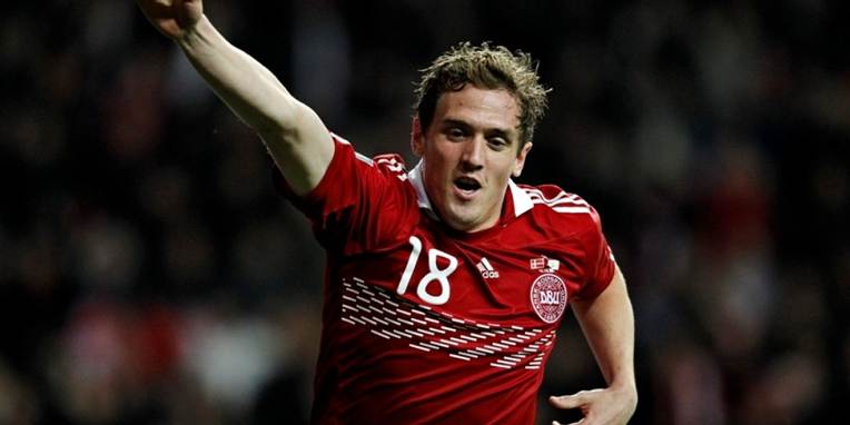 Her scorer Morten 'Duncan' Rasmussen for landsholdet.