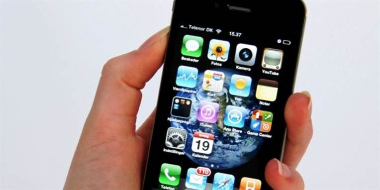 Regeringen henter fem gange så mange penge på sin skat af fri telefon, som den hidtil har oplyst.