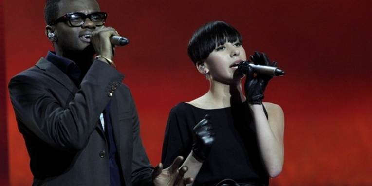 Nicoline Simone sammen med Jean Michel før duoen trak sig fra X Factor. Måske - måske ikke - på grund af den meget ældre ekskærestes kriminalitet.