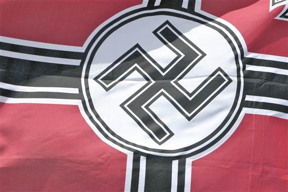 I Tyskland er hagekorset og nazistisk musik ulovligt.