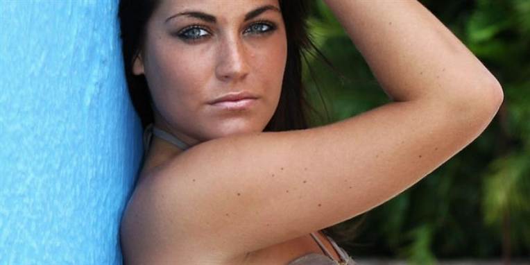 Amalie fra Paradise indrømmer nu, at hendes sangevner måske ikke er i verdensklasse.