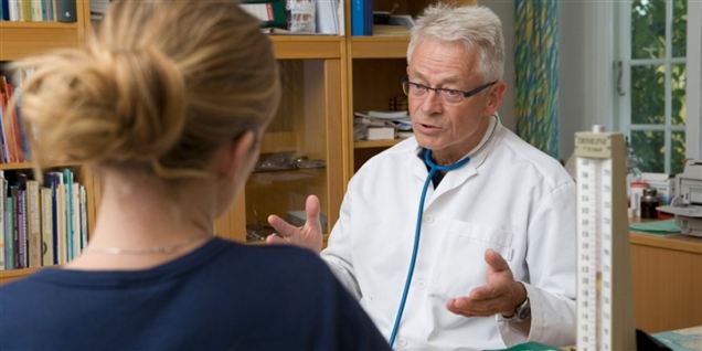 Lægen sætter sin investering på spil i sin klinik, hvis han lukker for patienter, siger sundhedsjurist.