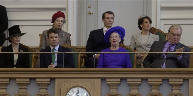 Prins Joachim er netop blevet opereret for den såkaldte 'vikingesyge', hvilket vil sige, at han lider af krumme fingre, som er blevet rettet ud.