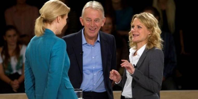 Helle Thorning-Schmidt og Villy Søvndal må sluge de første kameler.