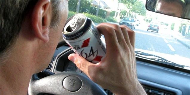 Med en promille på 3,0 gik det helt galt for en mand i Kolding i aftes. Han er nu anholdt og vil muligvis blive fremstillet i grundlovsforhør.