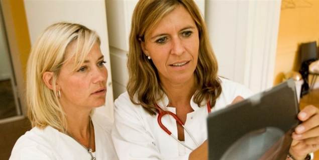 Godt 1,1 million danskere har i dag en privat sundhedsforsikring, der giver adgang til hurtig behandling på et privathospital.