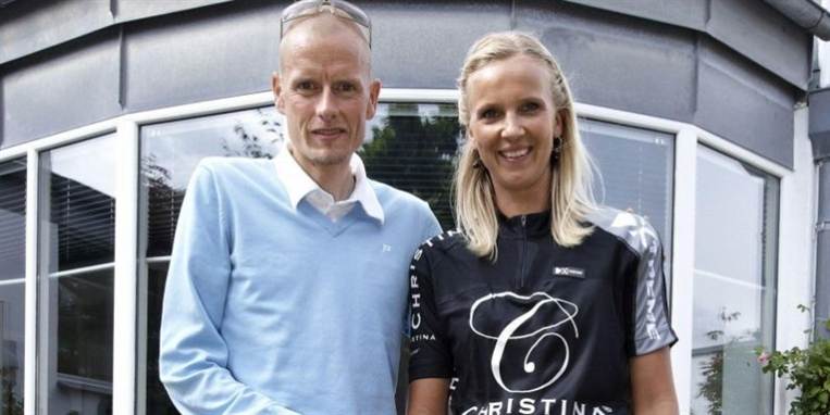 Udenfor dansegulvet er Christina Hembo en succesrig smykkedesigner og personlig sponsor for cykelrytteren Michael Rasmussen.