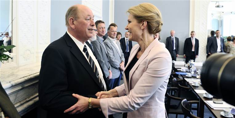 Glæden ved Trepartsforhandlingerne varede kort. Nu vil FTF sparke gang i nyt samarbejde mellem medarbejderorganisationer, offentlige arbejdsgivere og regeringen.