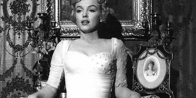 Marilyn Monroe i hvidt - dog ikke den kjole, der er solgt på auktionen.