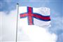 færøsk flag vajer i vinden