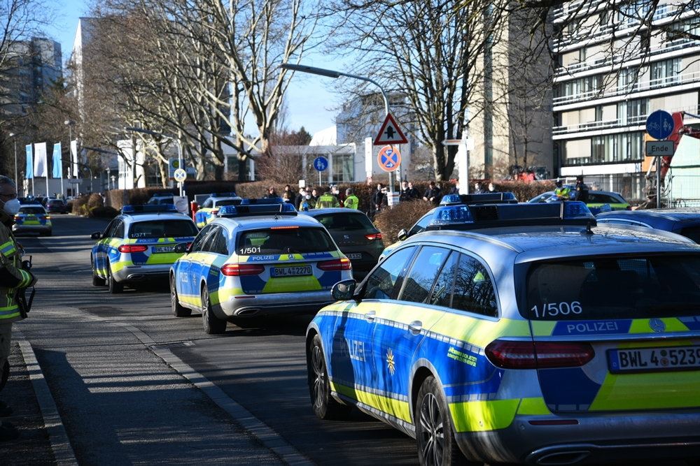 Politibiler på gaden i Tyskland
