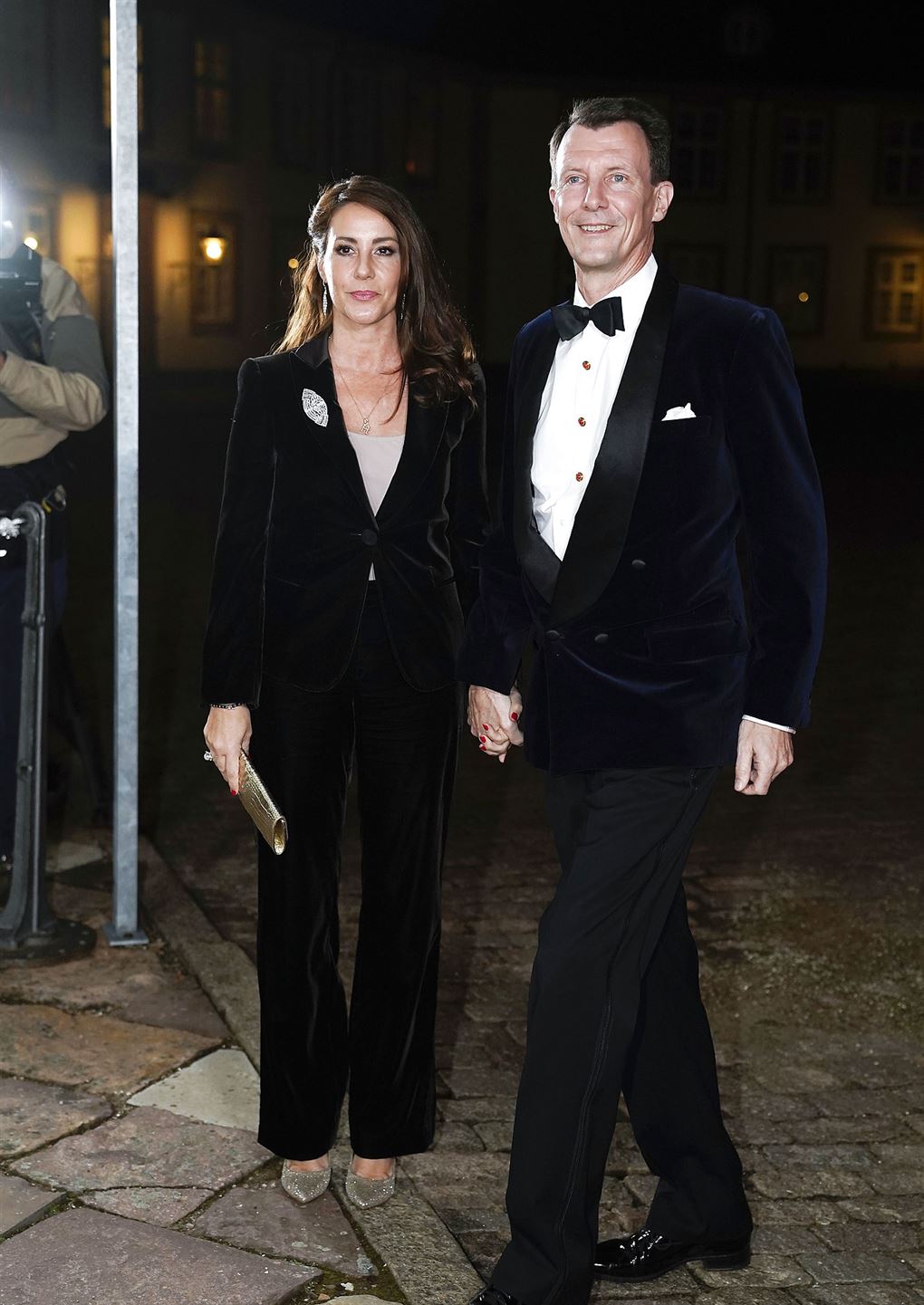 Prinsesse Marie og prins Joachim i sort og hvidt tøj